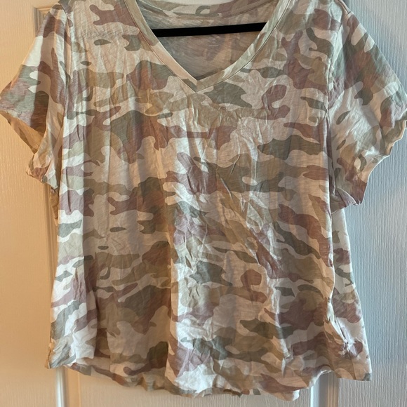 Old Navy Camo Tee - Picture 1 of 3